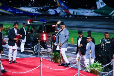  प्रधानमन्त्री ओली स्वदेश फिर्ता(तस्वीर सहित) 